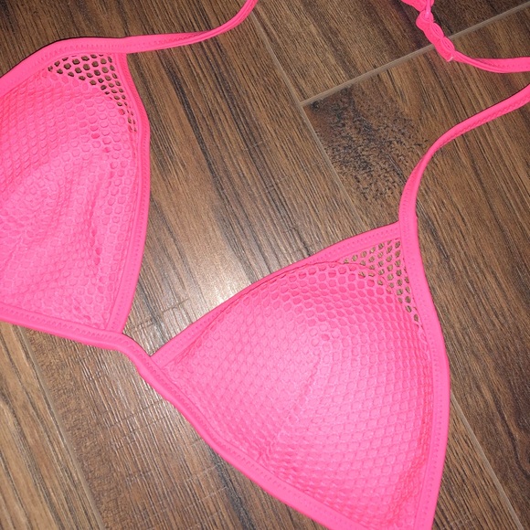 VS neon pink bathing suit top - Picture 2 of 4